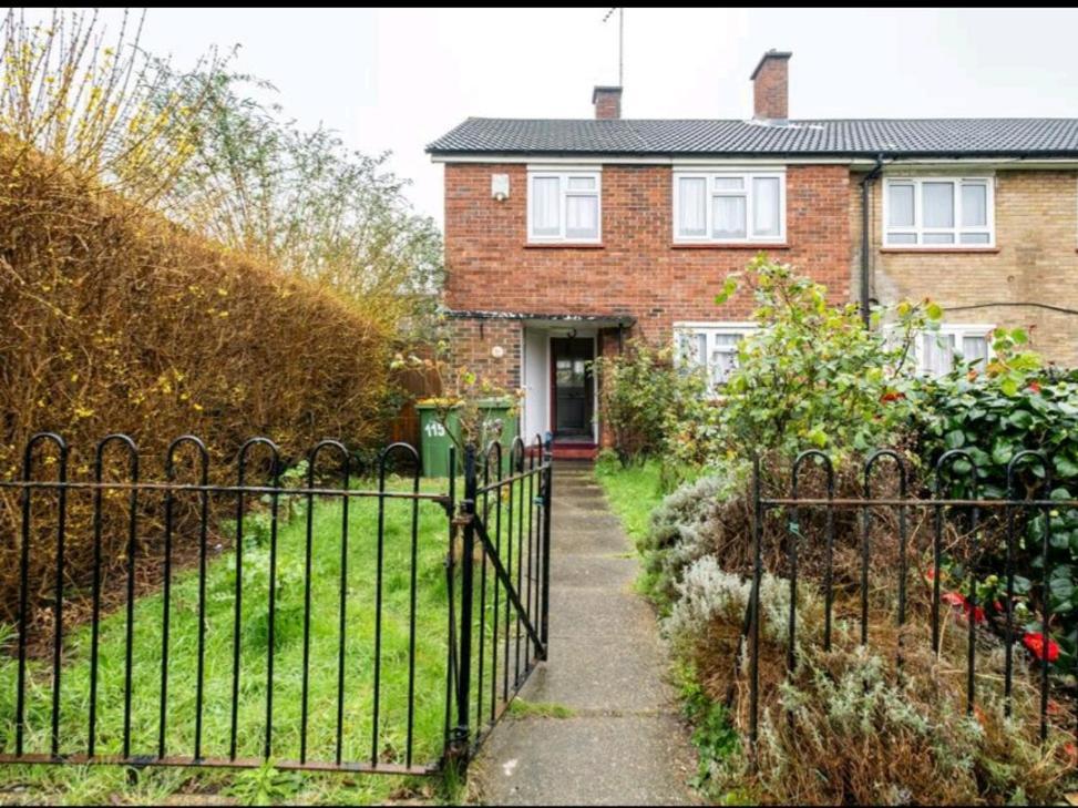London Stratford Holiday Home Екстериор снимка
