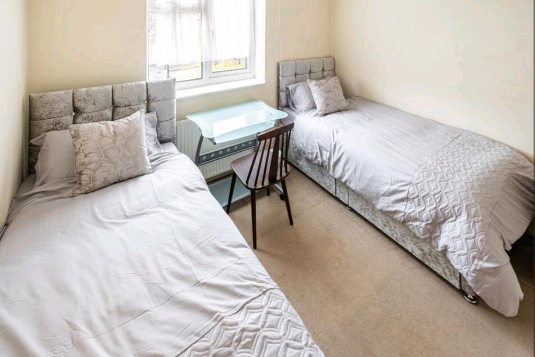 London Stratford Holiday Home Екстериор снимка